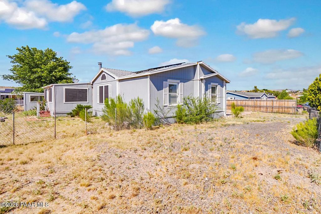 Photo of 20562 E Park View Lane, Mayer, AZ 86333 (MLS # 1082145)