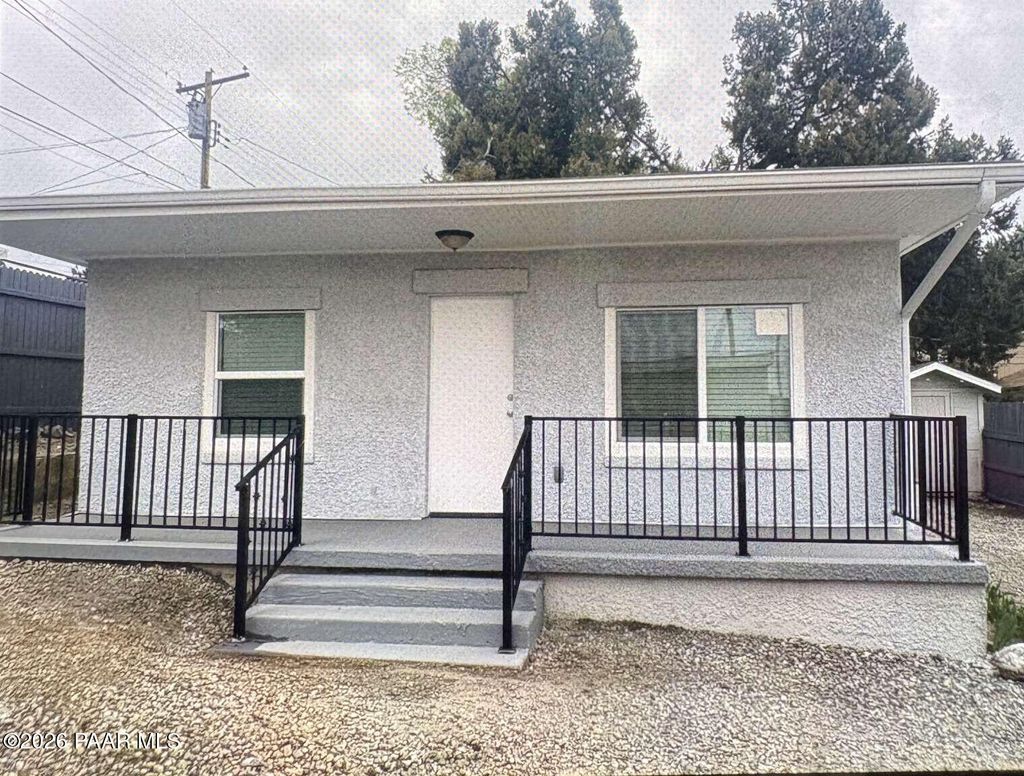 Photo of 135 S Arizona Avenue #1/2, Prescott, AZ 86303 (MLS # 1081344)