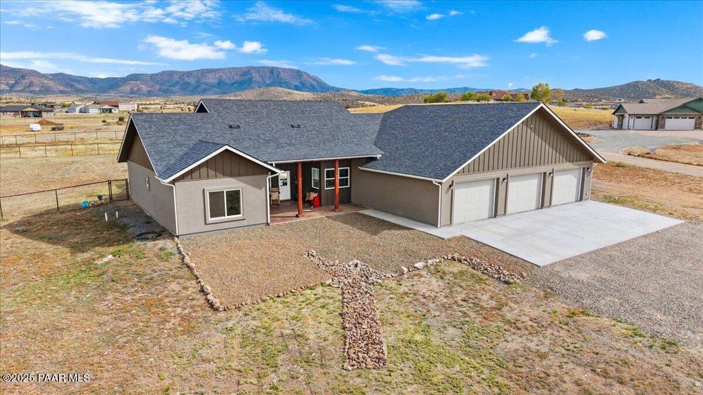 Photo of 10660 E Colt Road, Prescott Valley, AZ 86315 (MLS # 1078466)