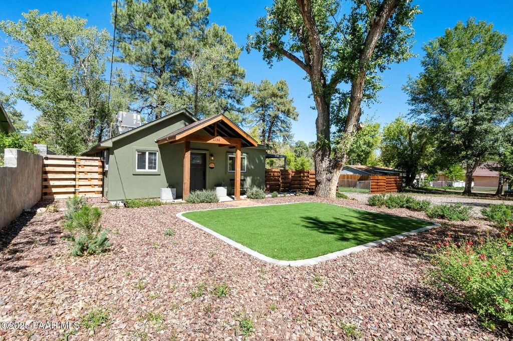 Photo of 1136 Middlebrook Road, Prescott, AZ 86303 (MLS # 1076935)