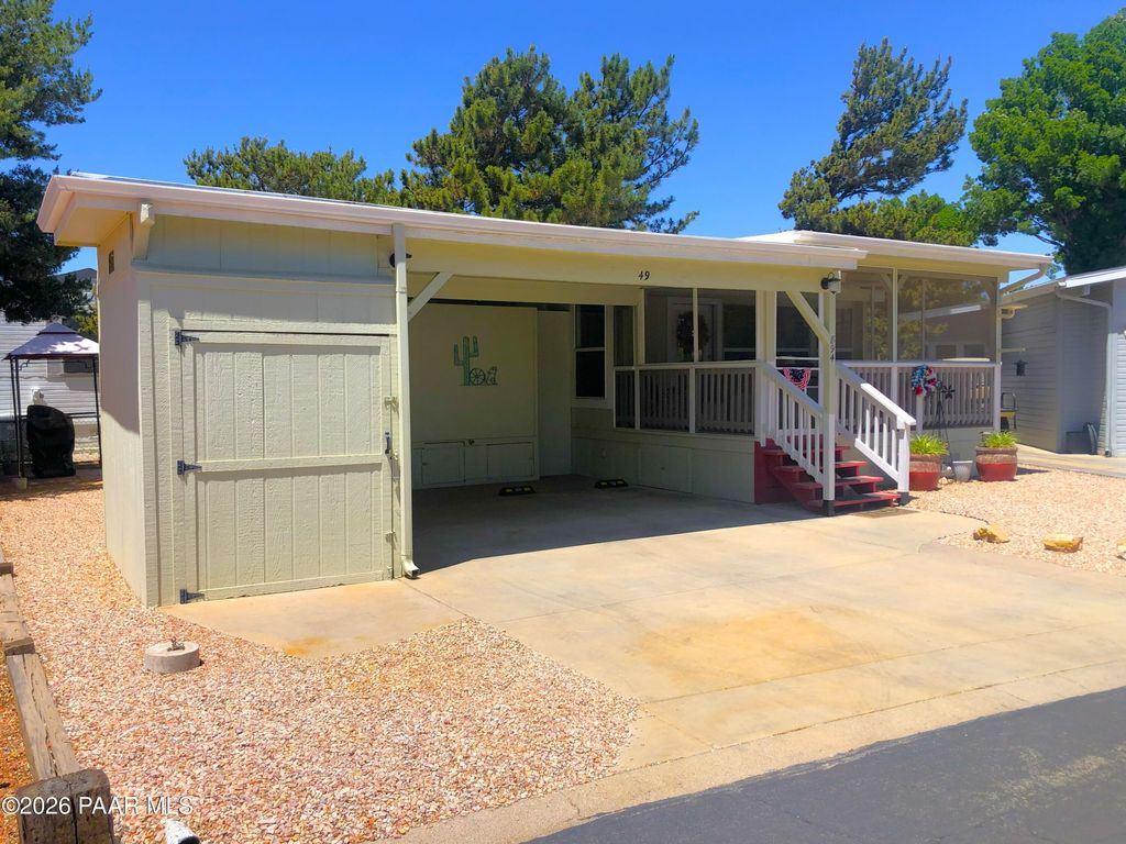 Photo of 894 N Wild Walnut Drive, Dewey-Humboldt, AZ 86327 (MLS # 1082229)