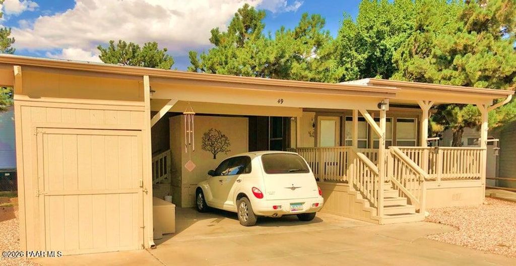Photo of 894 N Wild Walnut Drive, Dewey-Humboldt, AZ 86327 (MLS # 1082229)