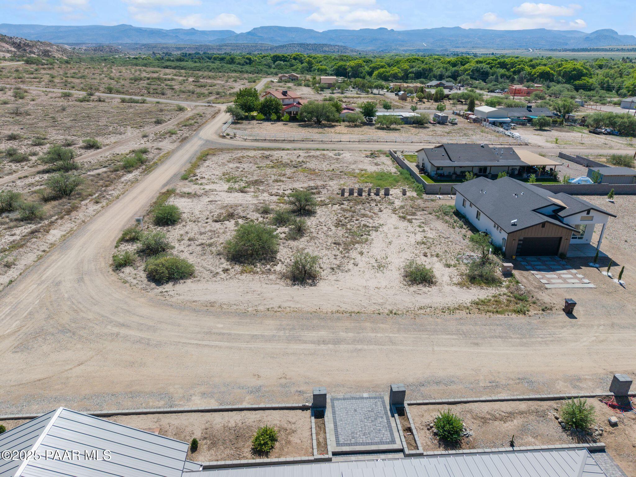 2765 Manzanita Lane