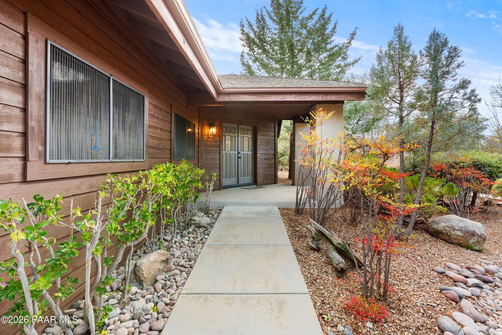 Photo of 1399 Natures Way, Prescott, AZ 86305 (MLS # 1078352)