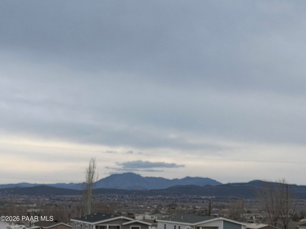 Photo of 25688 N Lopez Drive, Paulden, AZ 86334 (MLS # 1079548)