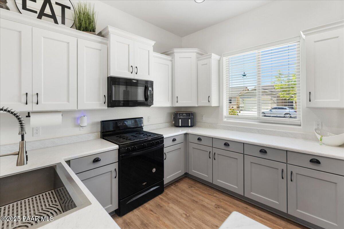 6149 Laguna Lane