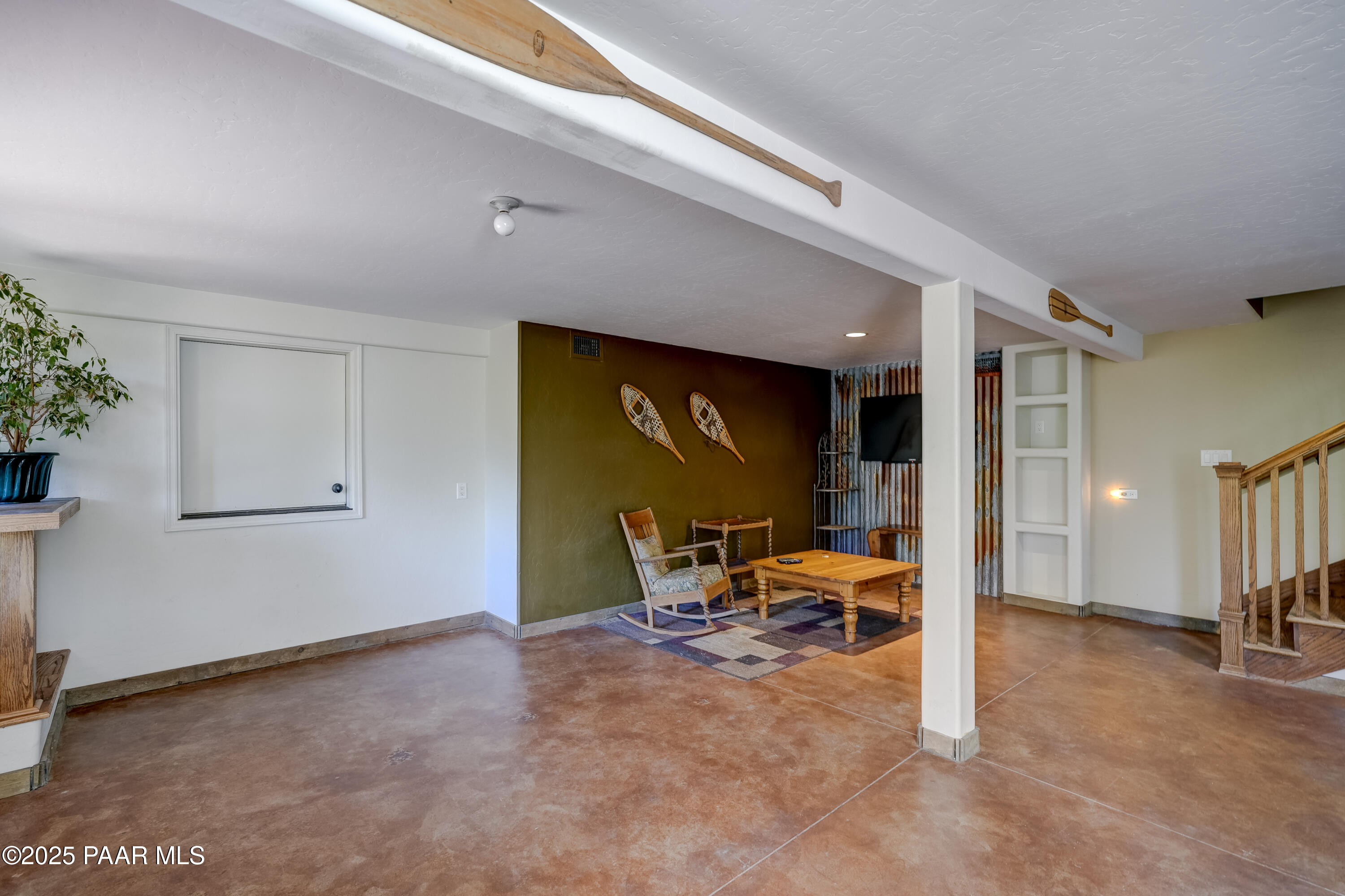 1101 S Milton Avenue