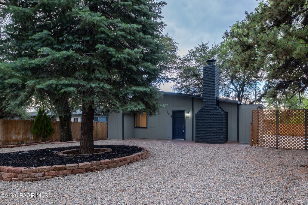 Photo of 709 Black Drive, Prescott, AZ 86301 (MLS # 1083012)