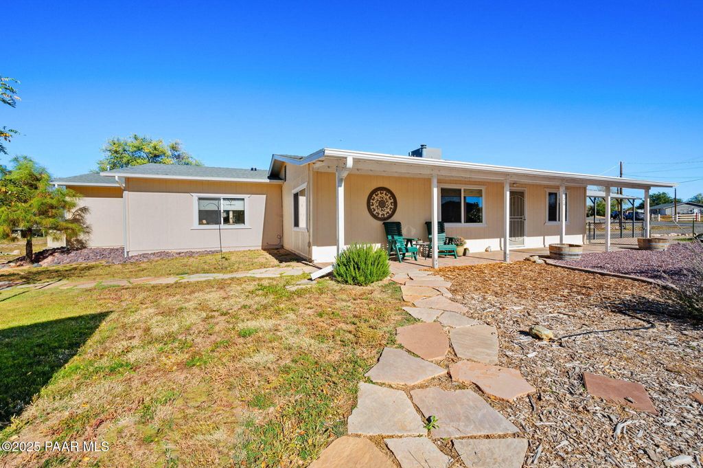 Photo of 1326 E Ben Drive, Chino Valley, AZ 86323 (MLS # 1077456)