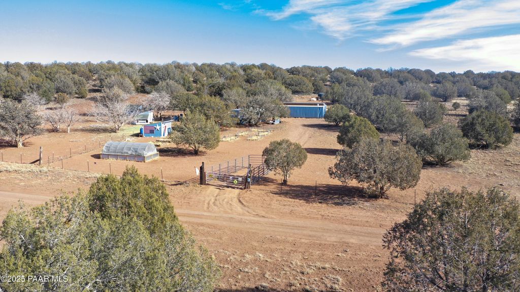 Photo of 102 Raz Road, Ash Fork, AZ 86046 (MLS # 1081204)