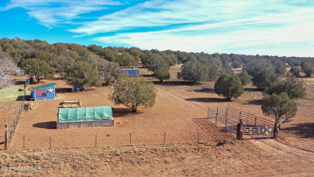 Photo of 102 Raz Road, Ash Fork, AZ 86046 (MLS # 1081204)