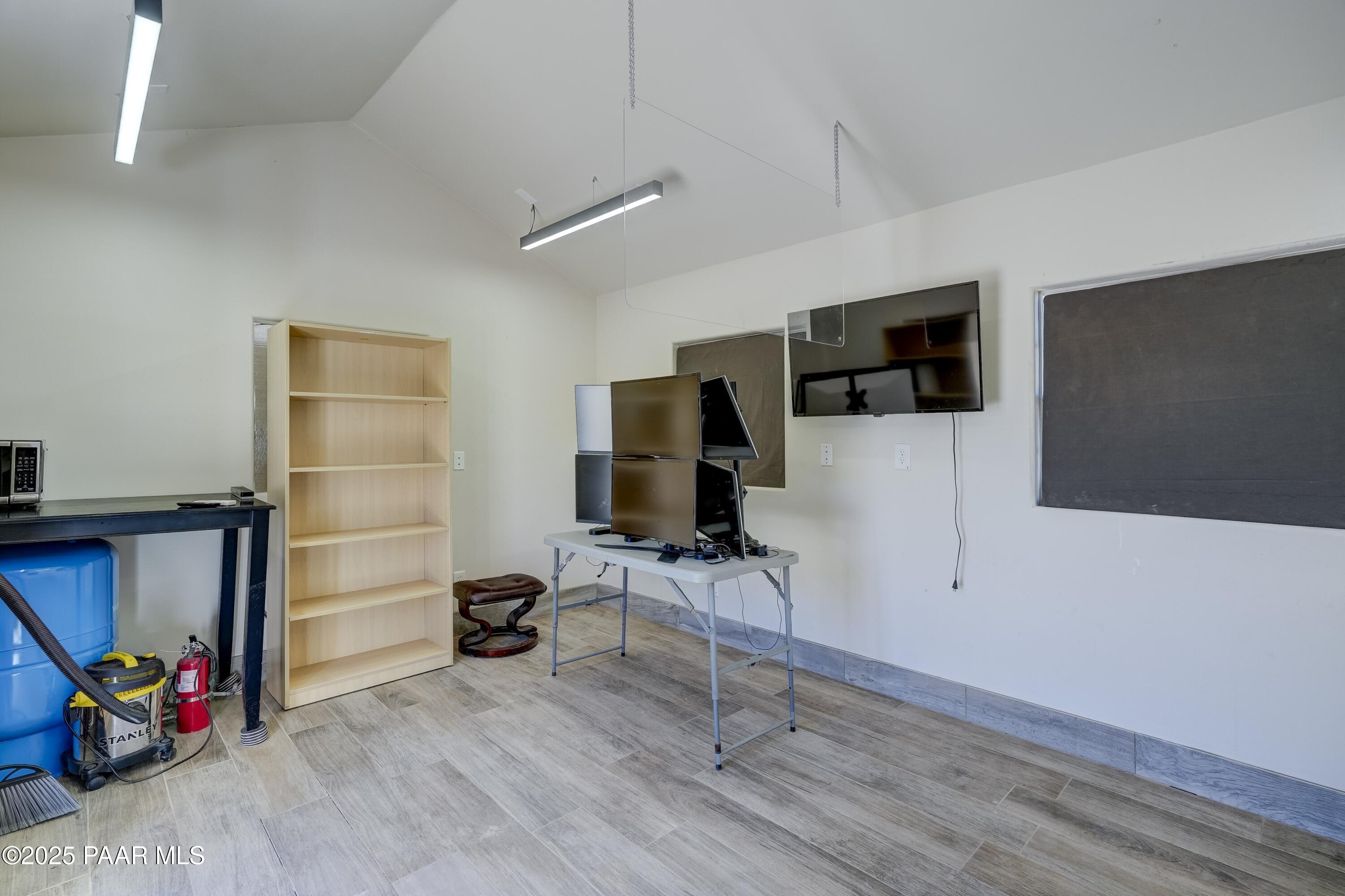 225 S Blue Merle Trail