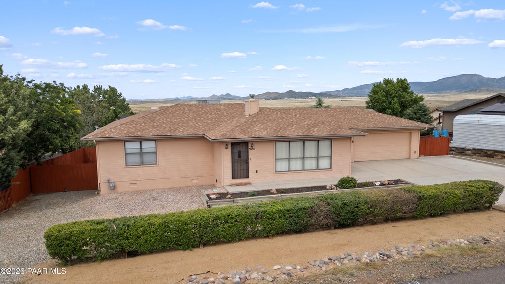 Photo of 9480 E Rancho Vista Drive, Prescott Valley, AZ 86314 (MLS # 1084961)