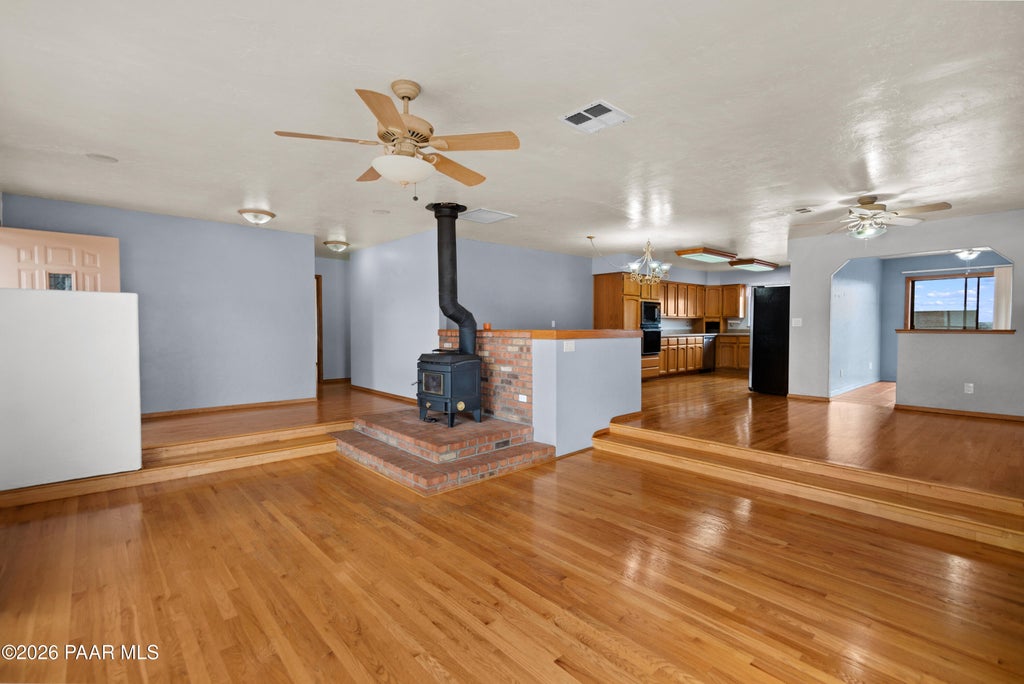 Photo of 9480 E Rancho Vista Drive, Prescott Valley, AZ 86314 (MLS # 1084961)