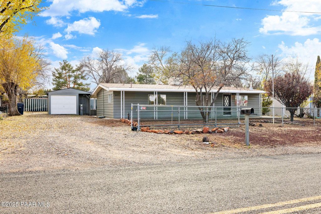 Photo of 817 S Rd 3, Chino Valley, AZ 86323 (MLS # 1078146)