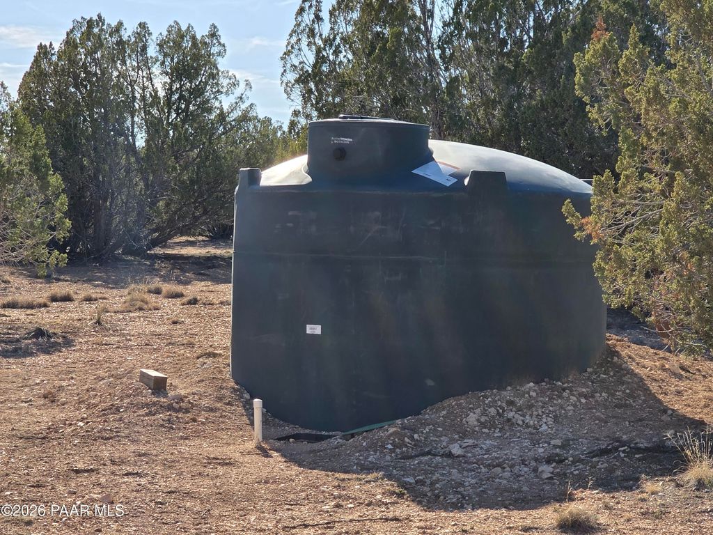 Photo of 53302 Shadow Mountain Parkway, Seligman, AZ 86337 (MLS # 1080118)