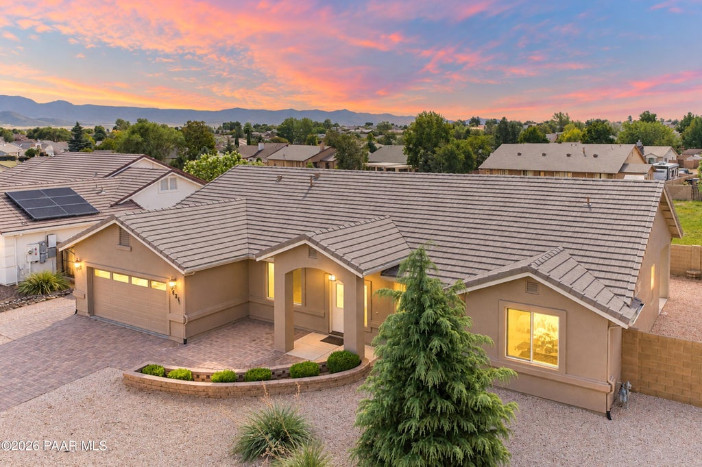 Photo of 7431 N Outlook Lane, Prescott Valley, AZ 86315 (MLS # 1084861)
