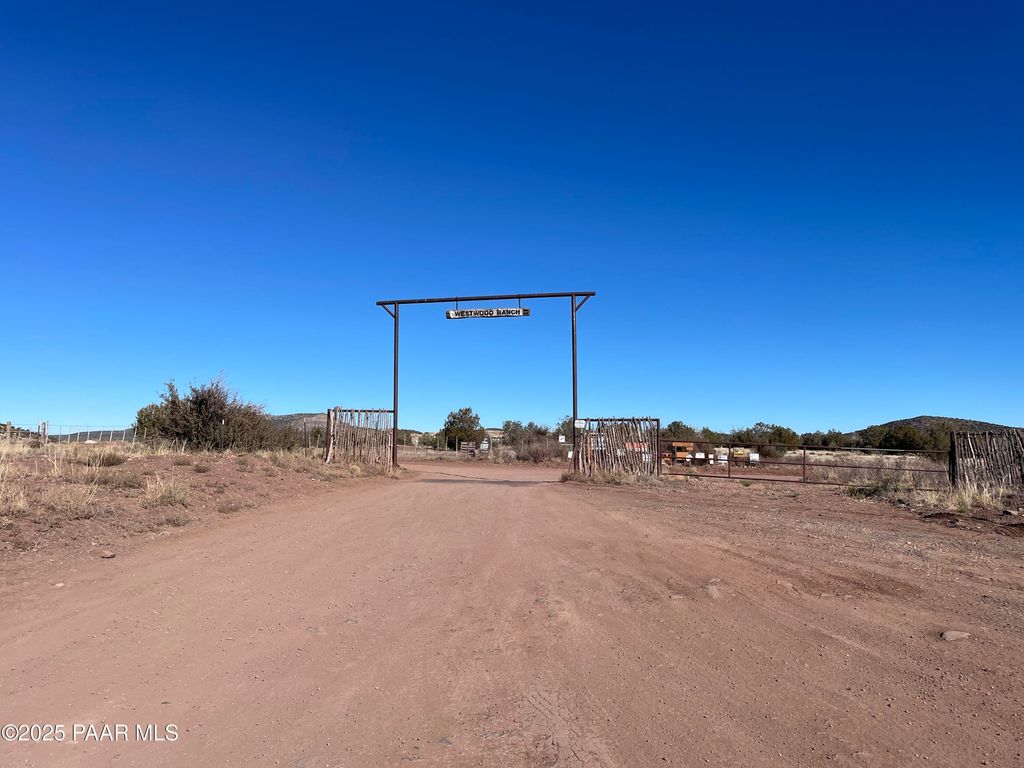 Photo of Xxxx Cattle Drive, Williams, AZ 86046 (MLS # 1078338)