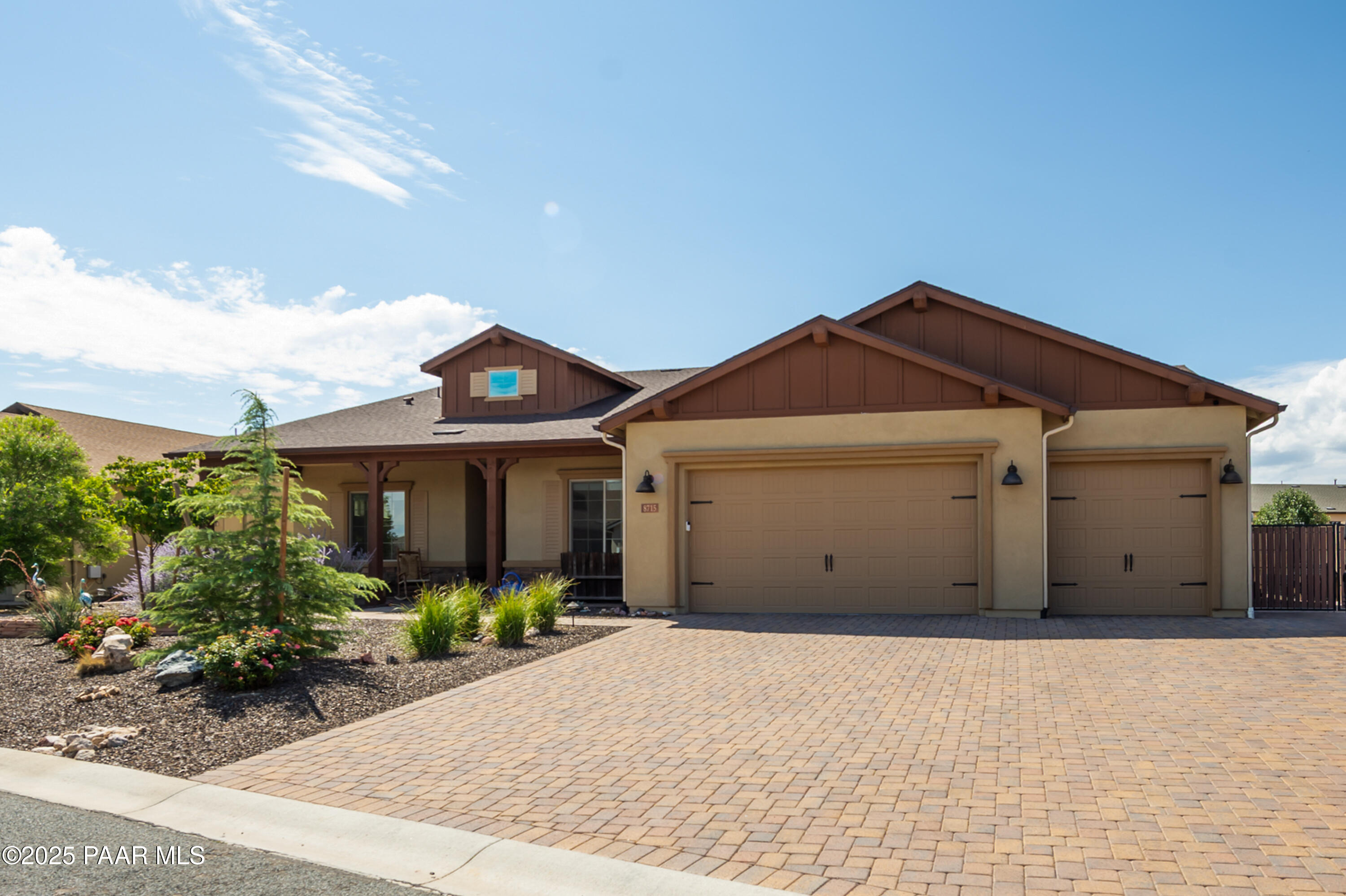 8715 N Ridge Rider Trail