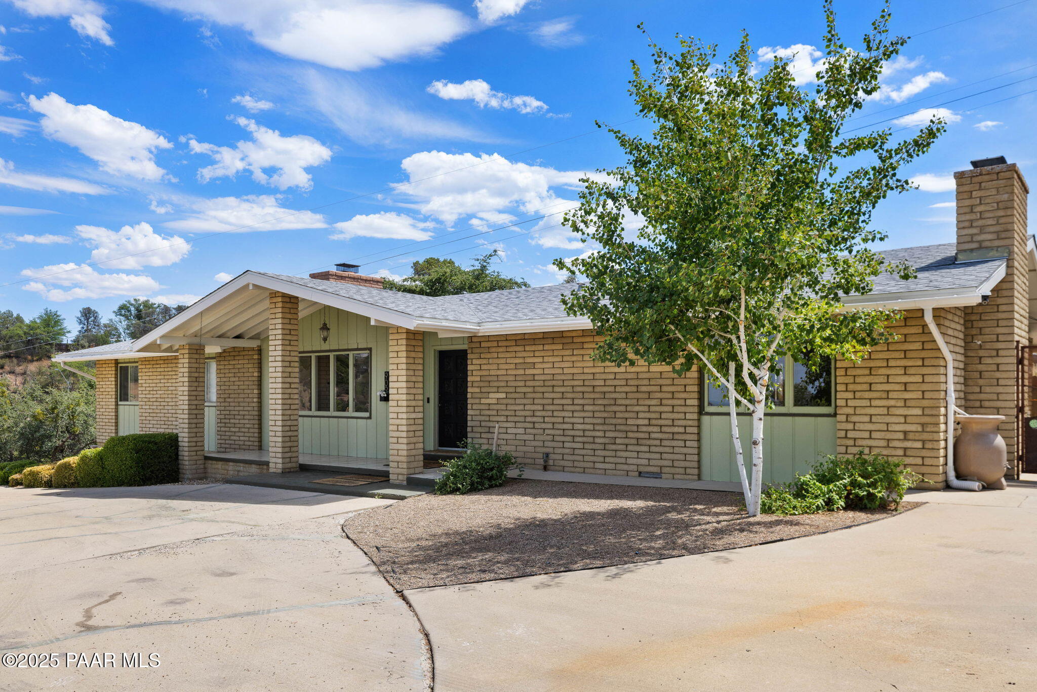 909 Country Park Drive