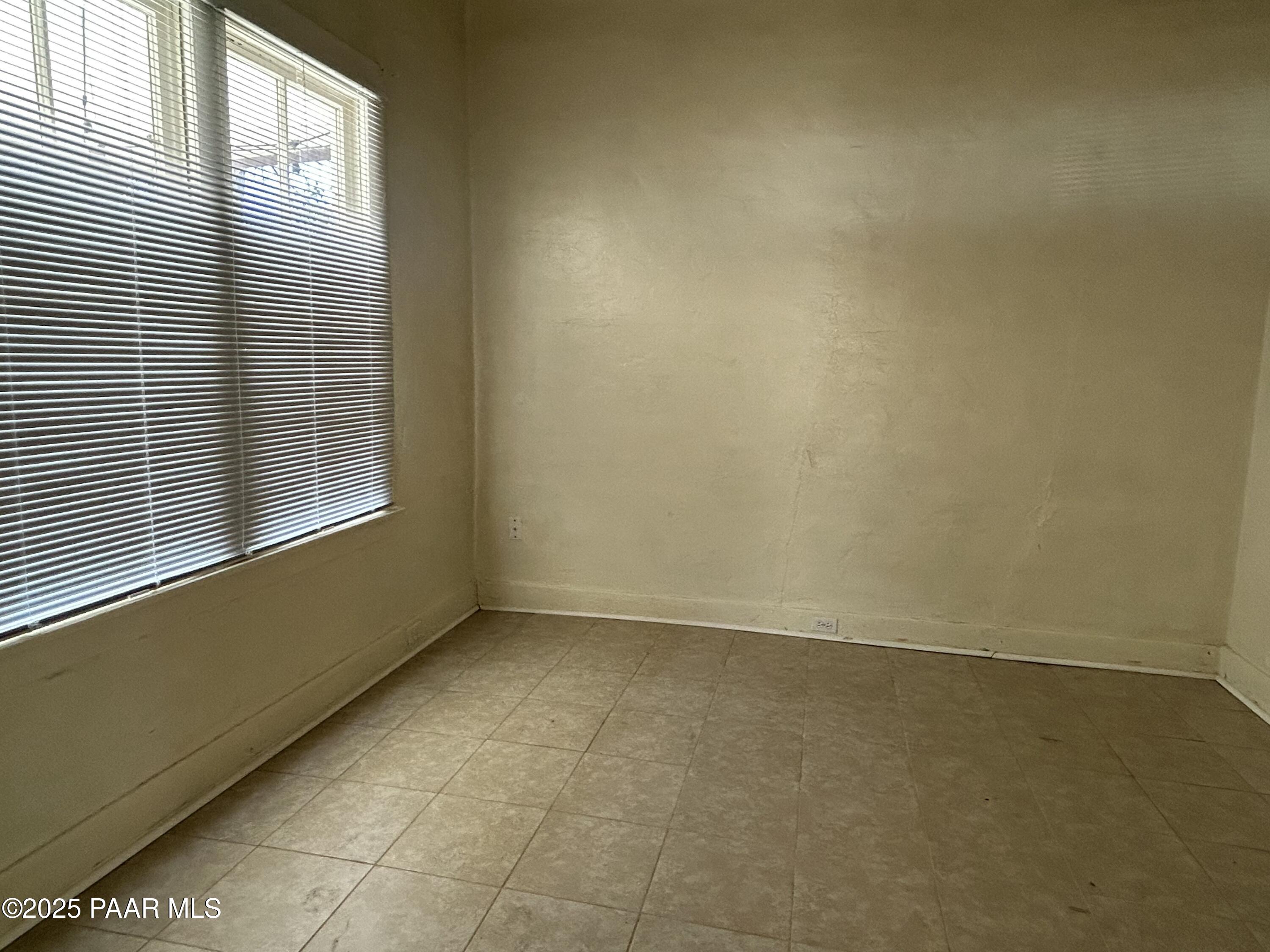 112 E Aubrey Street, Unit A-B