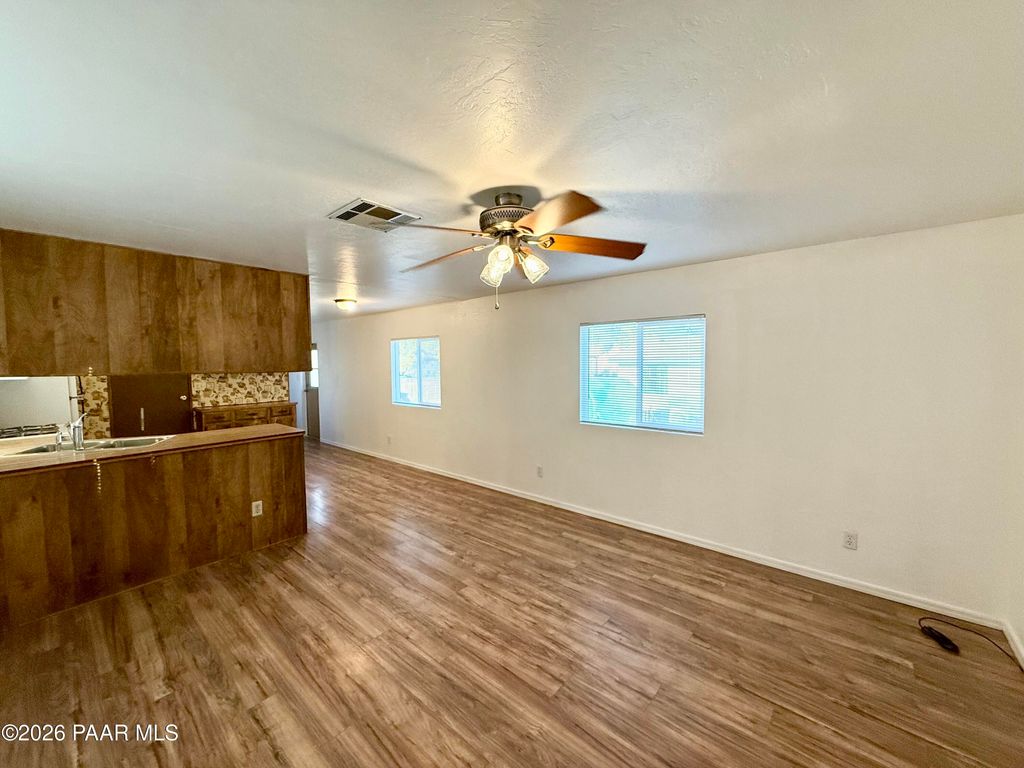 Photo of 950 Tumbleweed Drive, Chino Valley, AZ 86323 (MLS # 1081532)