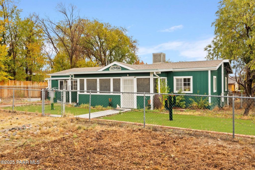 Photo of 1920 E Grasshopper Lane, Chino Valley, AZ 86323 (MLS # 1077895)