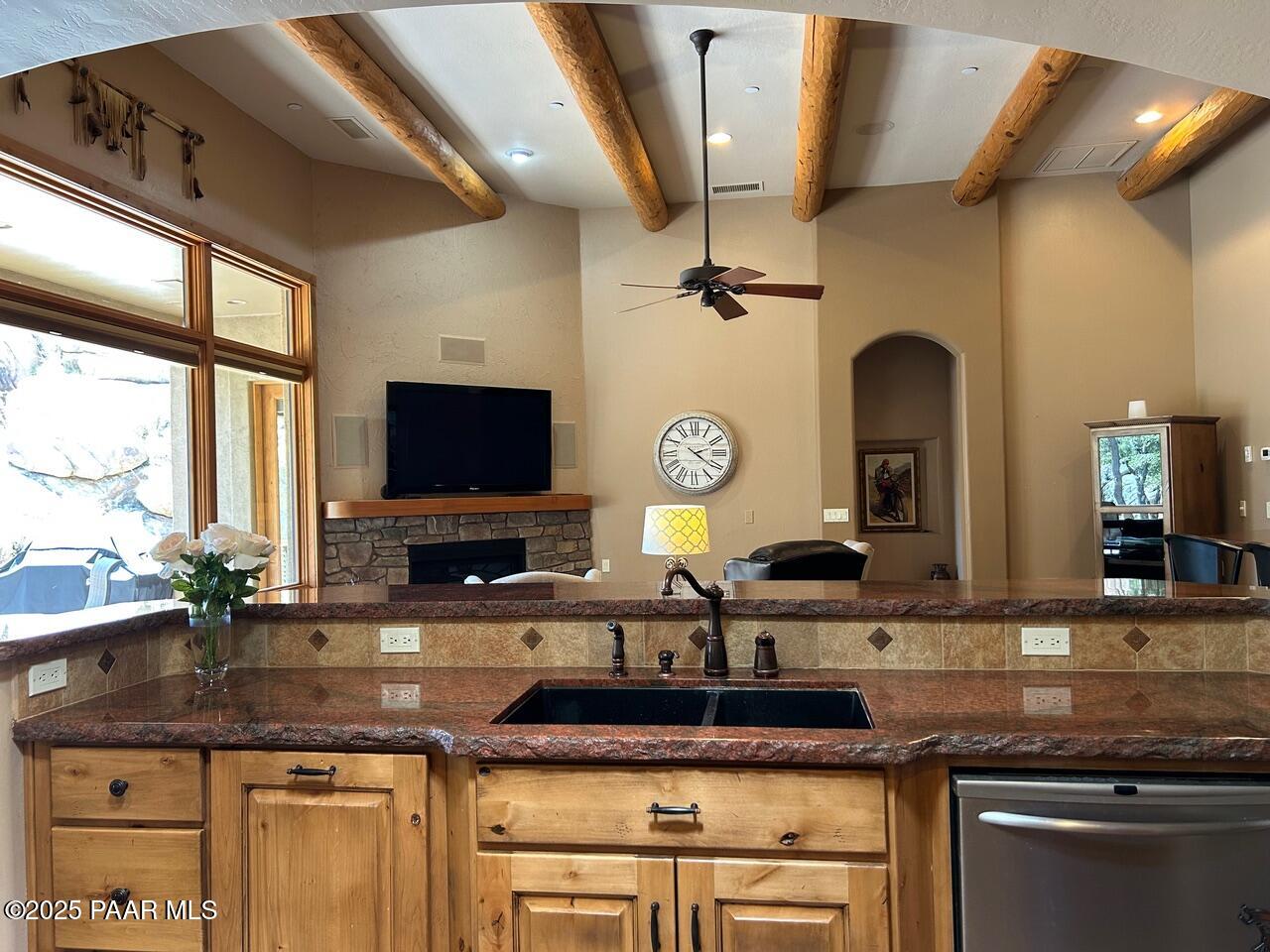 4545 N Rustlers Canyon