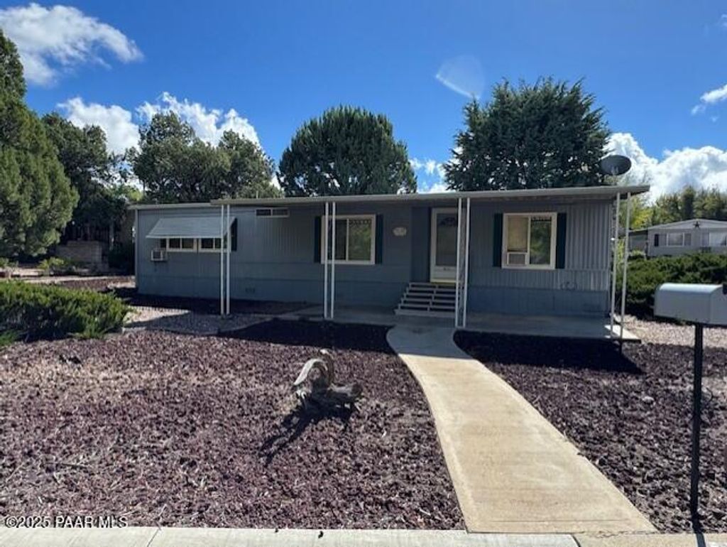 Photo of 3135 Amherst Drive, Prescott, AZ 86301 (MLS # 1077186)