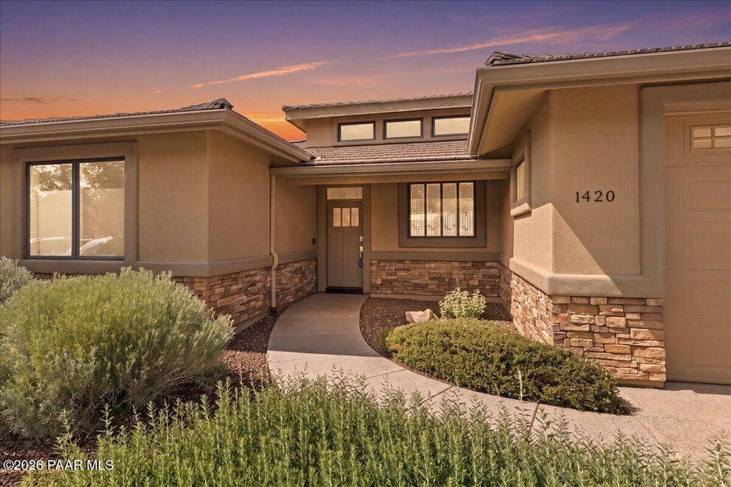 Photo of 1420 St Charles Avenue, Prescott, AZ 86301 (MLS # 1081736)