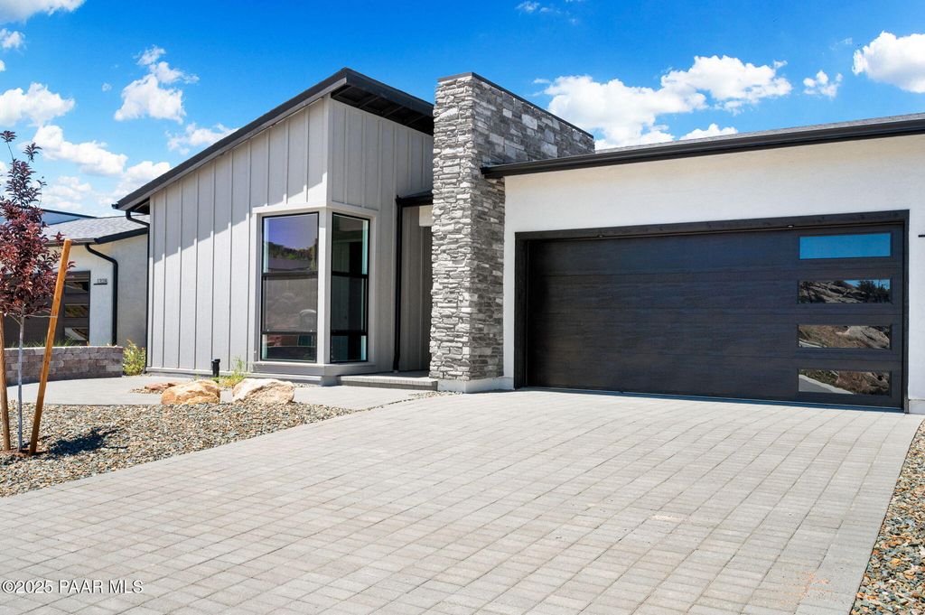 Photo of 1326 Rockwood Drive, Prescott, AZ 86305 (MLS # 1078196)