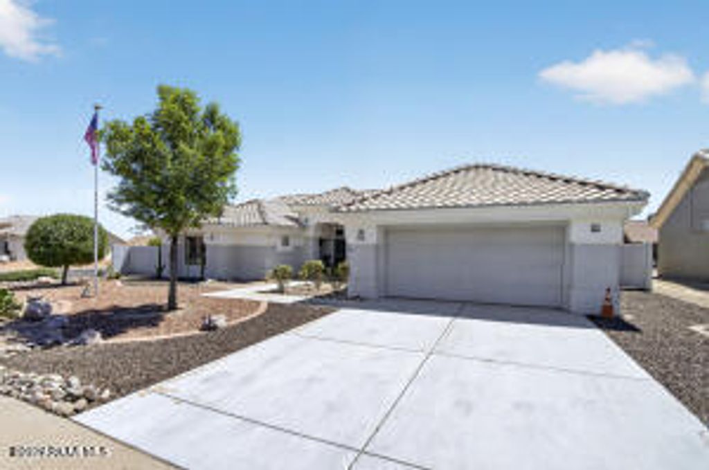 Photo of 15105 W Greystone Drive, Sun City, AZ 85375 (MLS # 1081284)