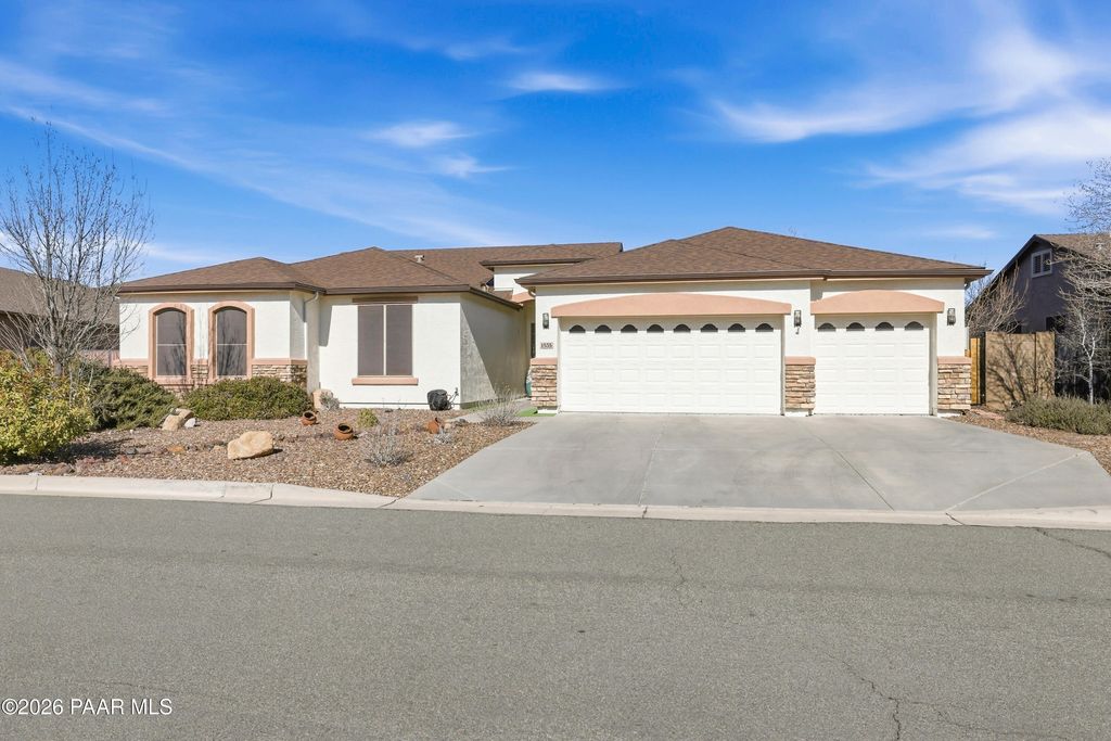 Photo of 1535 E Yorkshire Avenue, Chino Valley, AZ 86323 (MLS # 1079769)