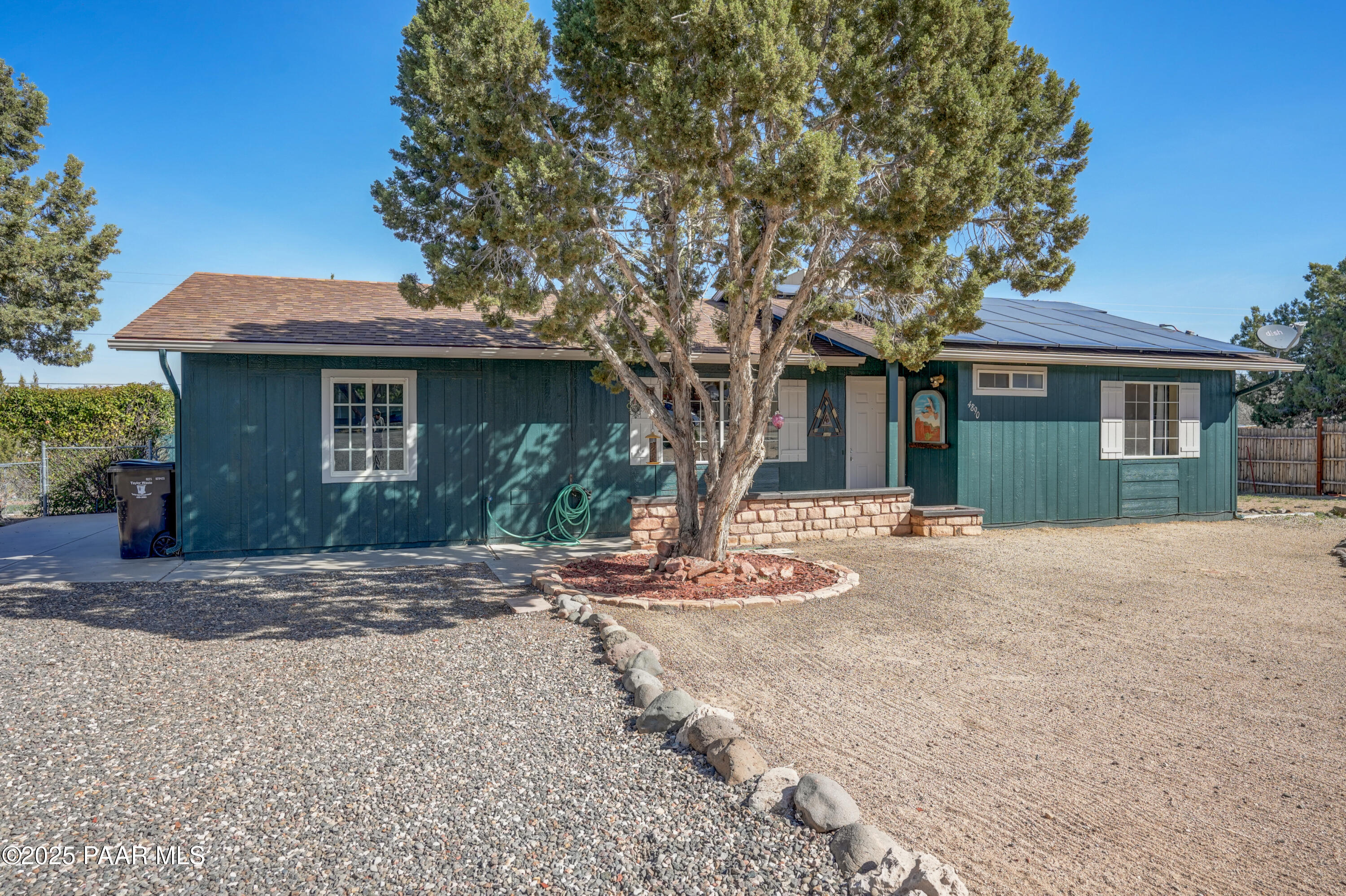 4890 E Cochise Drive