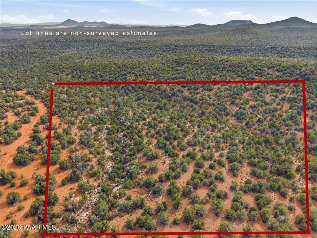 Photo of 918 Wolf Road, Ash Fork, AZ 86320 (MLS # 1082365)