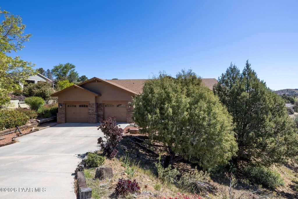 Photo of 705 Sunrise Boulevard, Prescott, AZ 86301 (MLS # 1081291)