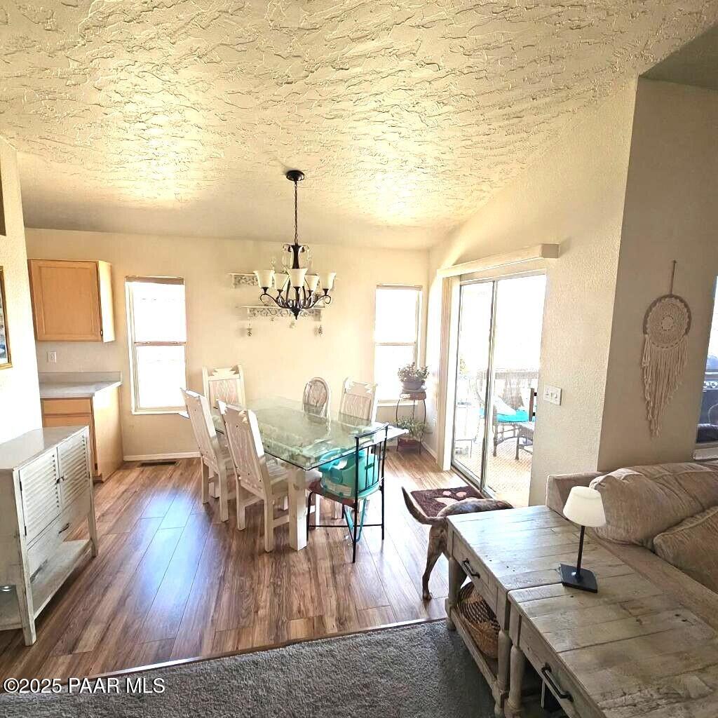 1810 Reading Lane