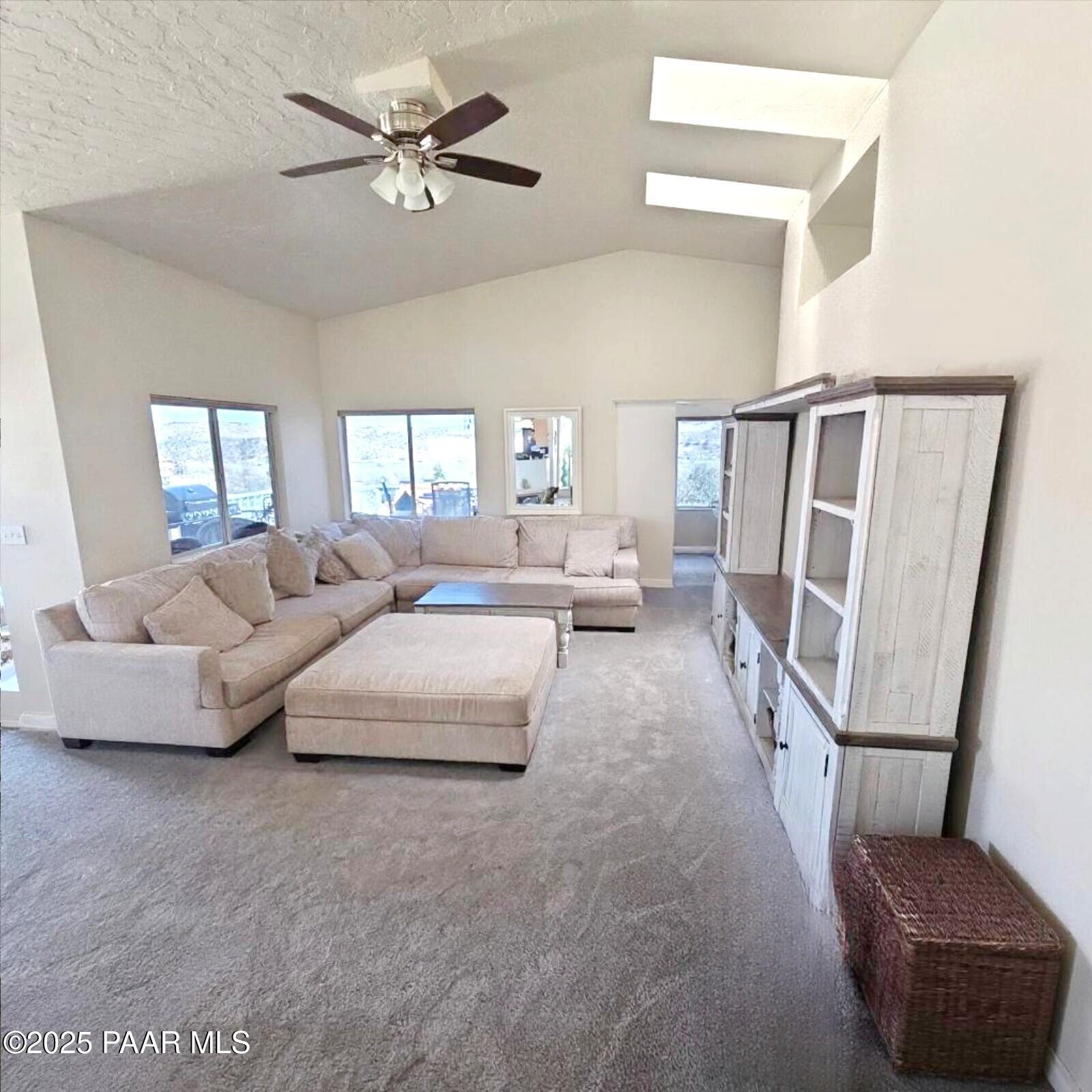 1810 Reading Lane