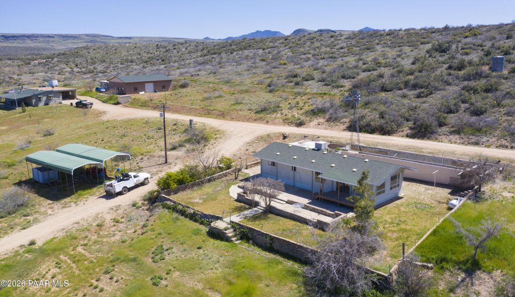 Photo of 24605 W Kirkland Hillside Road #W, Prescott, AZ 86332 (MLS # 1081557)