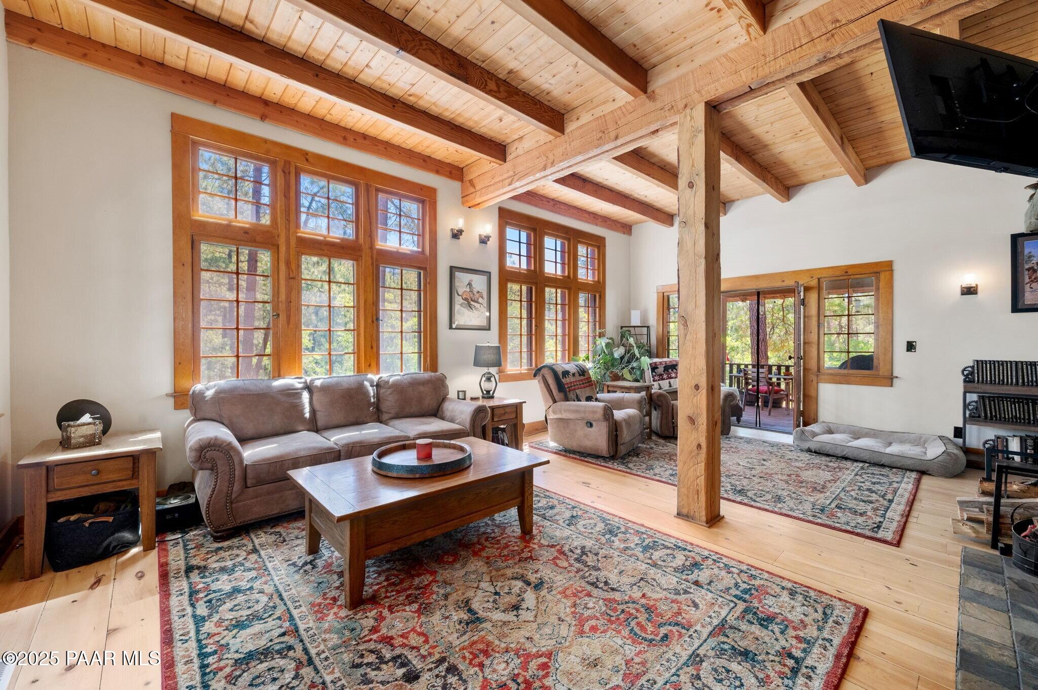 4955 E Herrin Hollow Lane