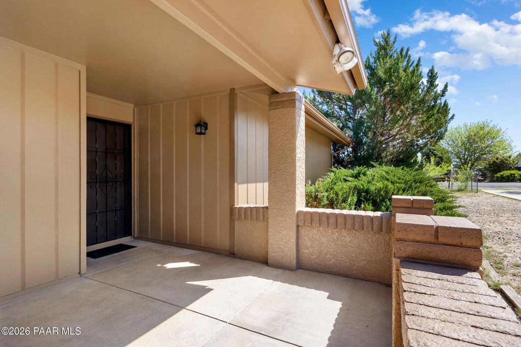 Photo of 3600 N Mountain View Drive, Prescott Valley, AZ 86314 (MLS # 1080865)