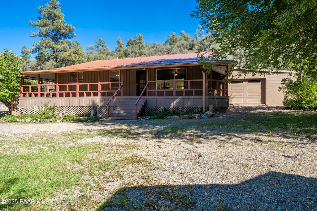 Photo of 249 S Lynx Creek Road, Prescott, AZ 86303 (MLS # 1077329)