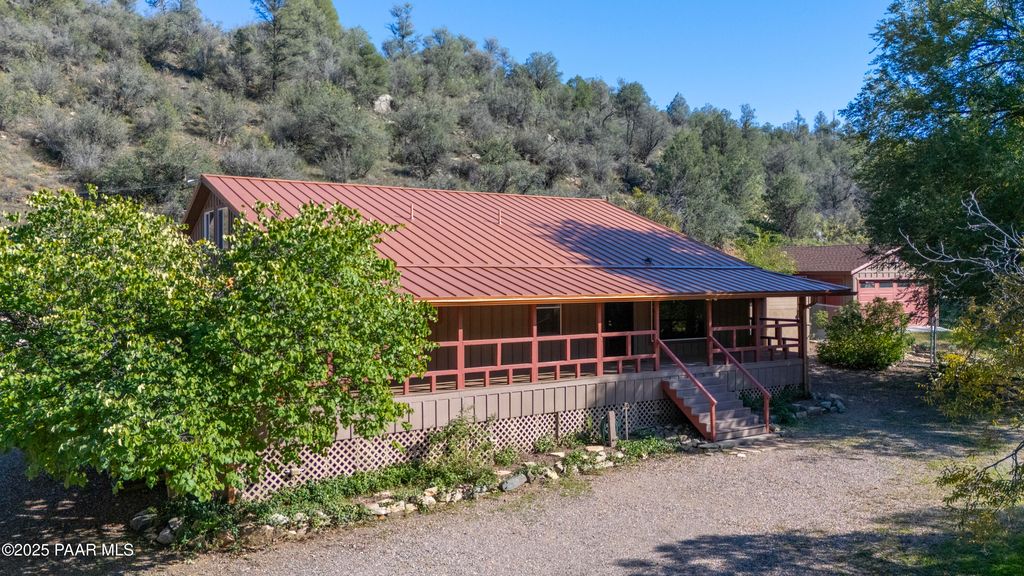 Photo of 249 S Lynx Creek Road, Prescott, AZ 86303 (MLS # 1077329)