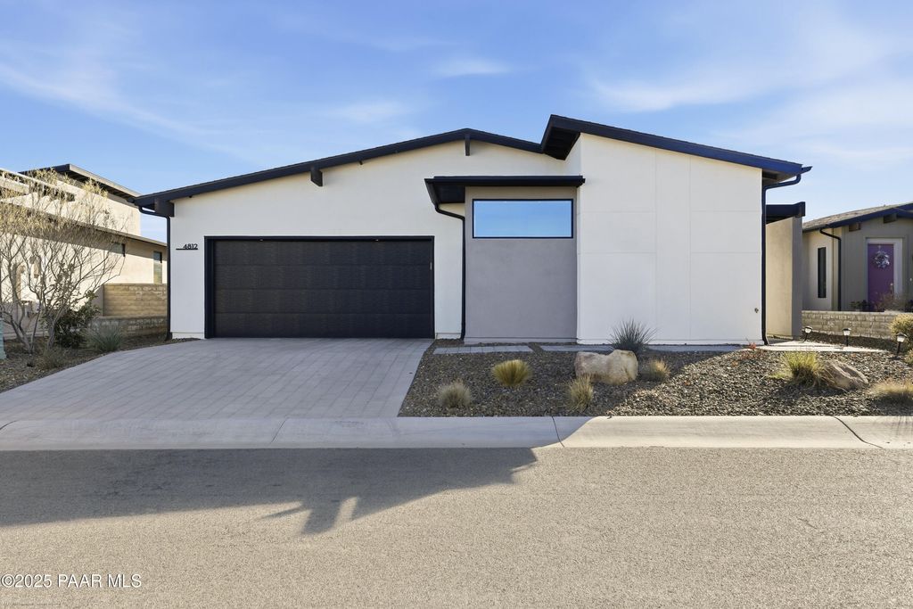 Photo of 4812 N Yorkshire Loop, Prescott Valley, AZ 86314 (MLS # 1077551)