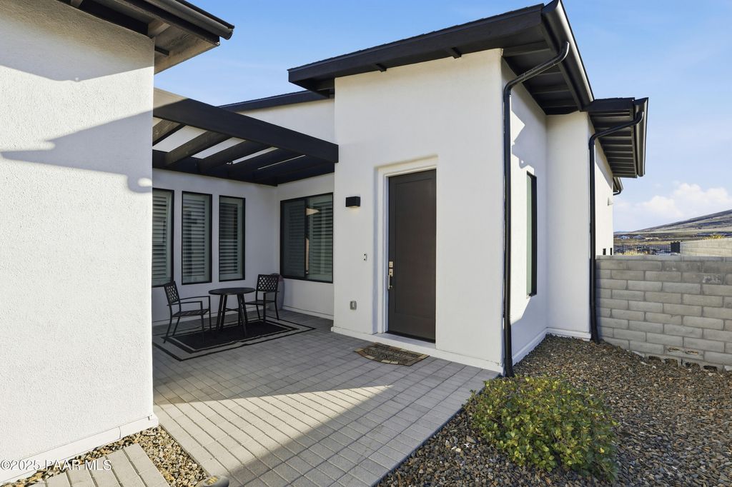 Photo of 4812 N Yorkshire Loop, Prescott Valley, AZ 86314 (MLS # 1077551)