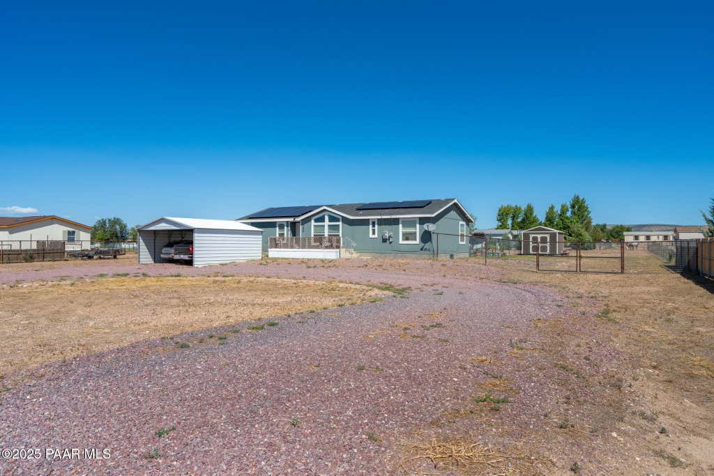 Photo of 350 E Houston Road, Paulden, AZ 86334 (MLS # 1084404)