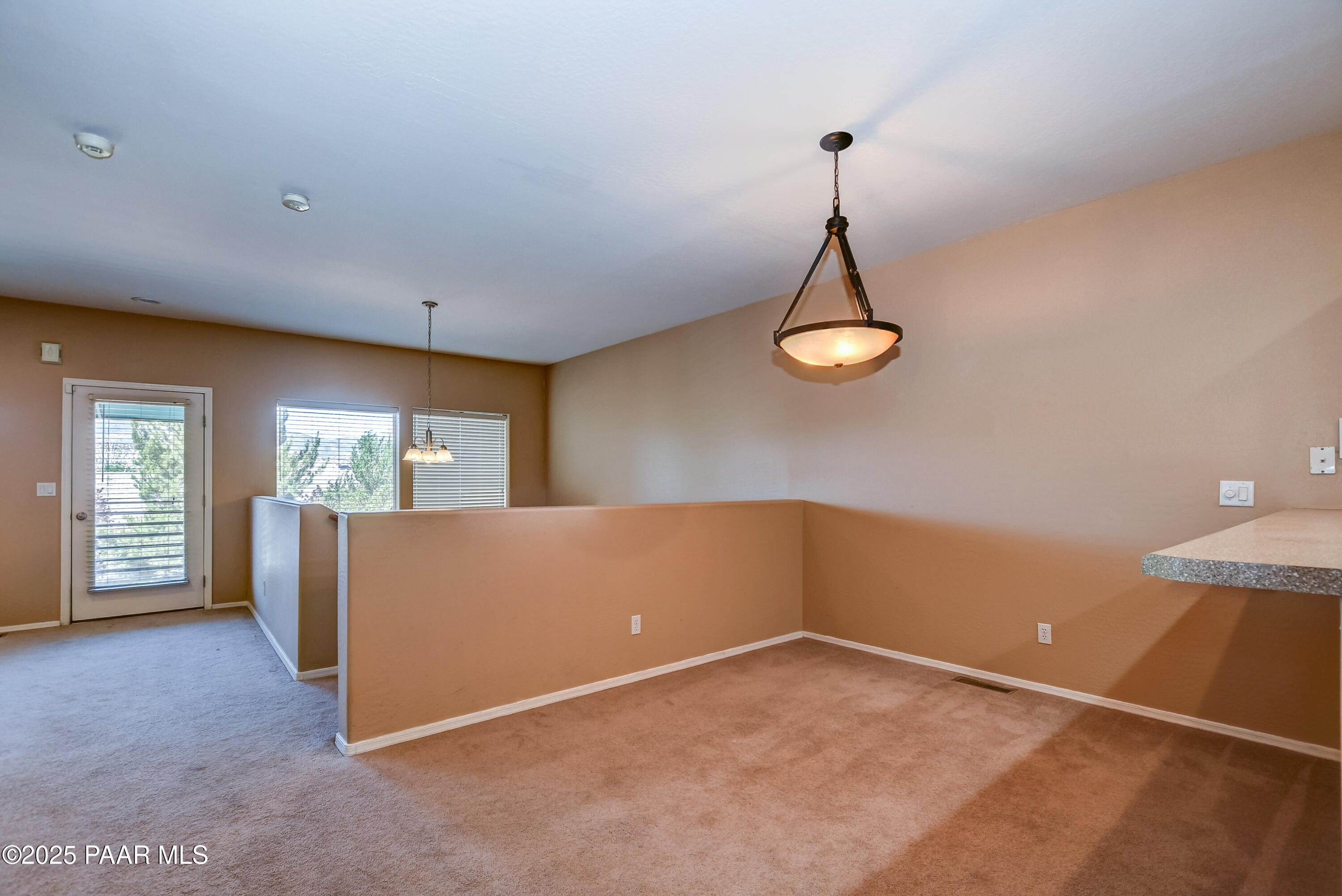 Dewey-Humboldt, Arizona 86327, United States, 2 Bedrooms Bedrooms, ,3 BathroomsBathrooms,Residential,Active,172174