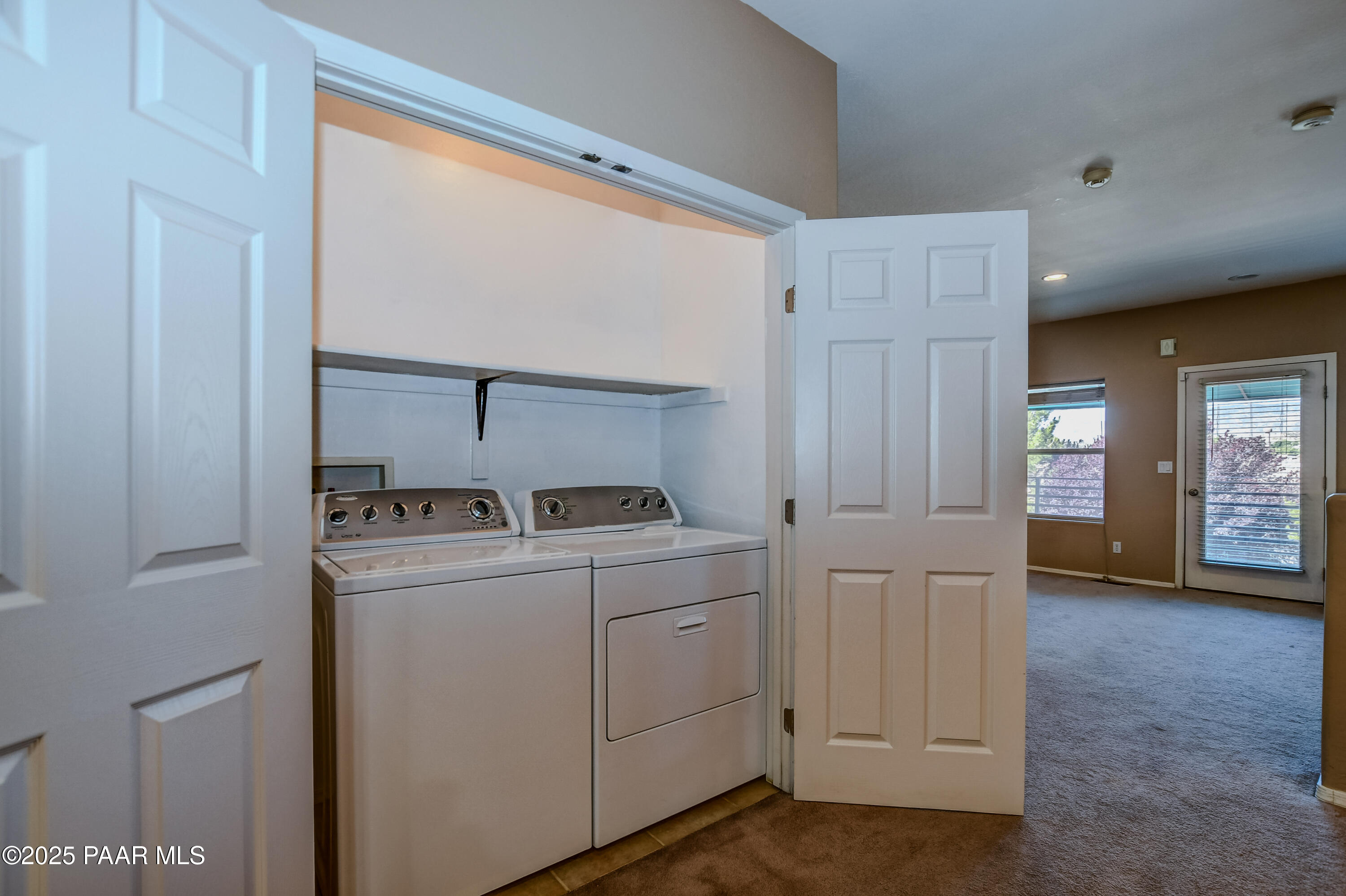 Dewey-Humboldt, Arizona 86327, United States, 2 Bedrooms Bedrooms, ,3 BathroomsBathrooms,Residential,Active,172174