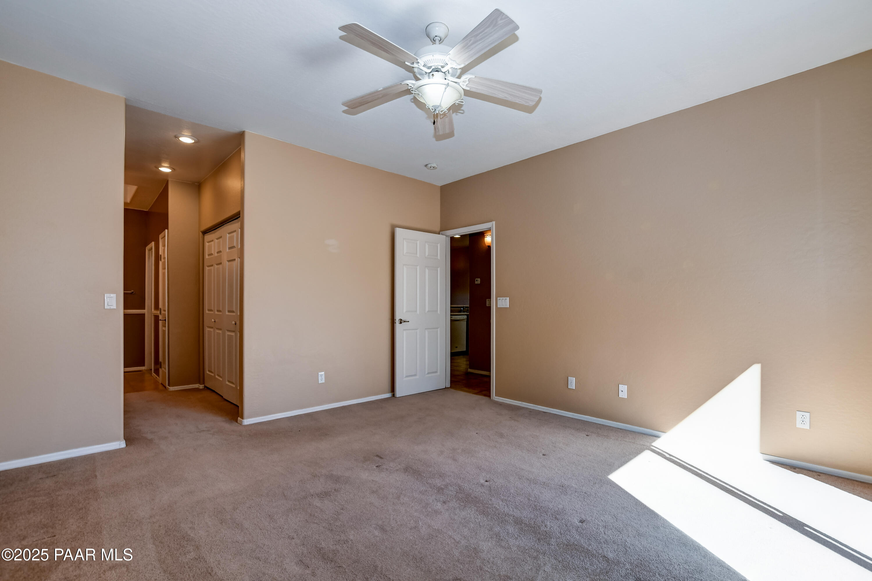 Dewey-Humboldt, Arizona 86327, United States, 2 Bedrooms Bedrooms, ,3 BathroomsBathrooms,Residential,Active,172174