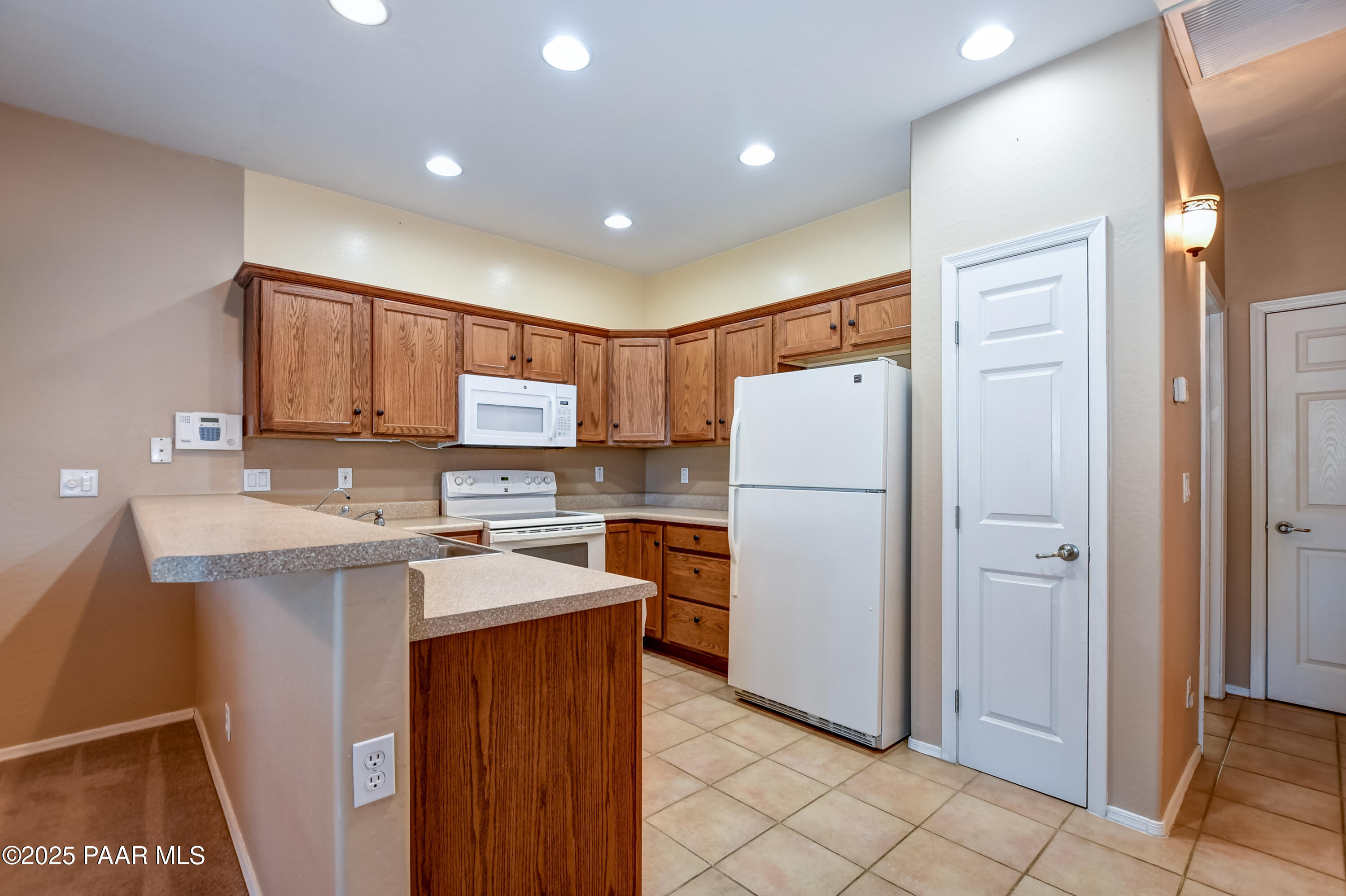 Dewey-Humboldt, Arizona 86327, United States, 2 Bedrooms Bedrooms, ,3 BathroomsBathrooms,Residential,Active,172174